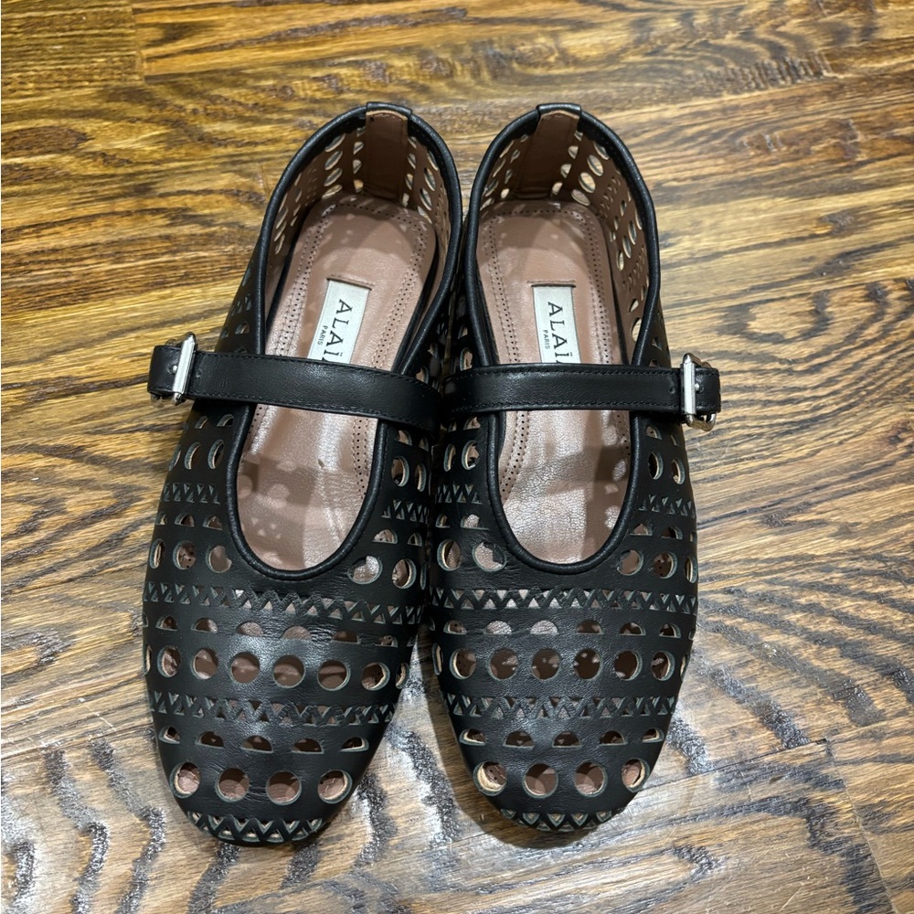 Alaia Black Perforated Flats size 38